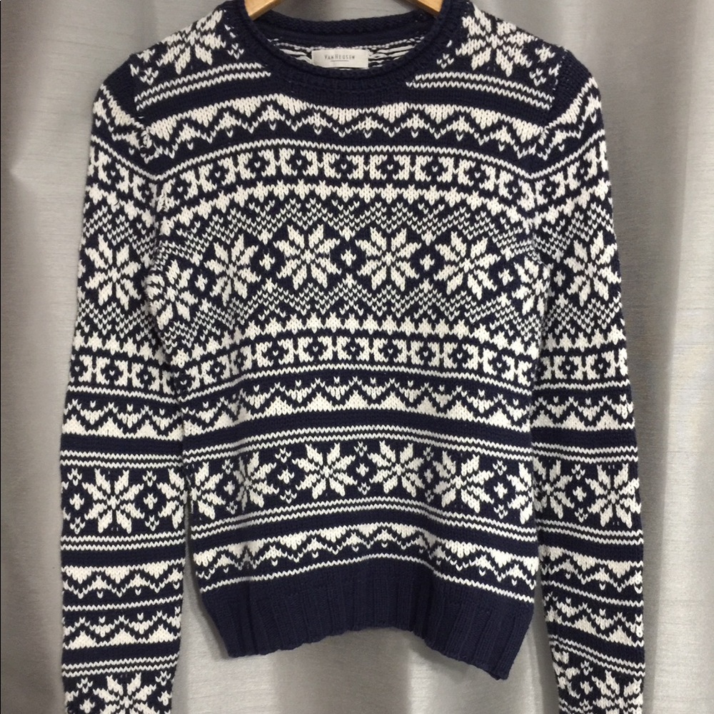 NWOT Van Heusen Snowflake Sweater